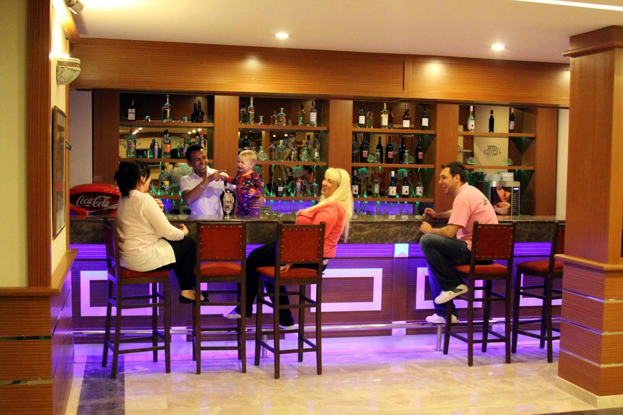 Esra Family Suite Hotel Алтинкум Экстерьер фото